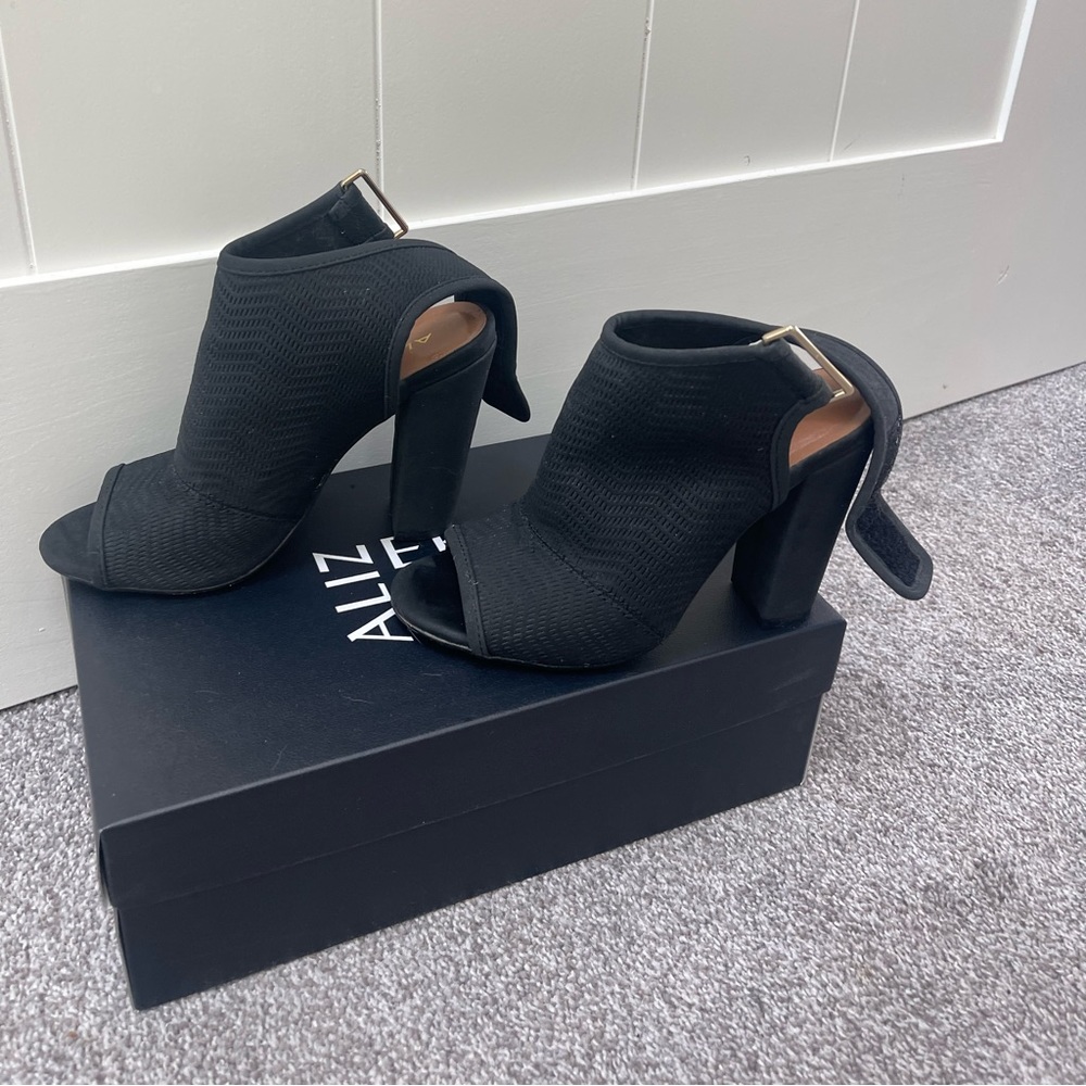 Also wedge heel